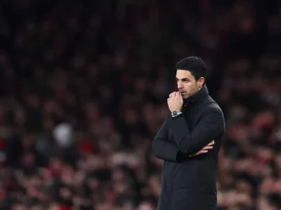 Arsenal Đứng Đầu Bảng Nhưng Hàng Công Đang Báo Động: Ai Sẽ Là Người Hùng Cứu Rỗi?