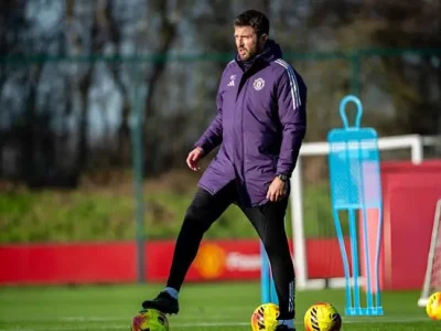 Carrick cảnh báo MU: Đừng dại coi thường Fulham, Old Trafford có thể ‘nổ bom’!