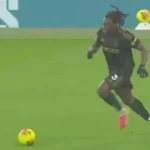 GÂY TRANH CÃI: Phil Foden 'thoát hiểm' thẻ đỏ sau pha vào bóng nguy hiểm, CĐV phẫn nộ 1