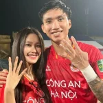 Đoàn Văn Hậu 'đóng cửa' MXH, Doãn Hải My mỉm cười bế con cổ vũ chồng giữa scandal ồn ào 1