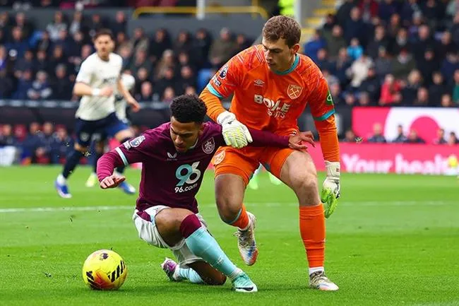 Nhận định Crystal Palace vs Burnley 02h30 ngày 122 (Premier League 202526) 2