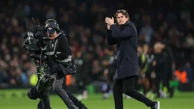 Thomas Frank phản pháo cực gắt khi CĐV Tottenham hô vang tên Pochettino: 'Ông ấy là huyền thoại' 1